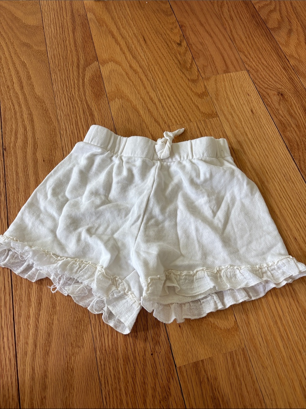 Girl Creame ruffle short